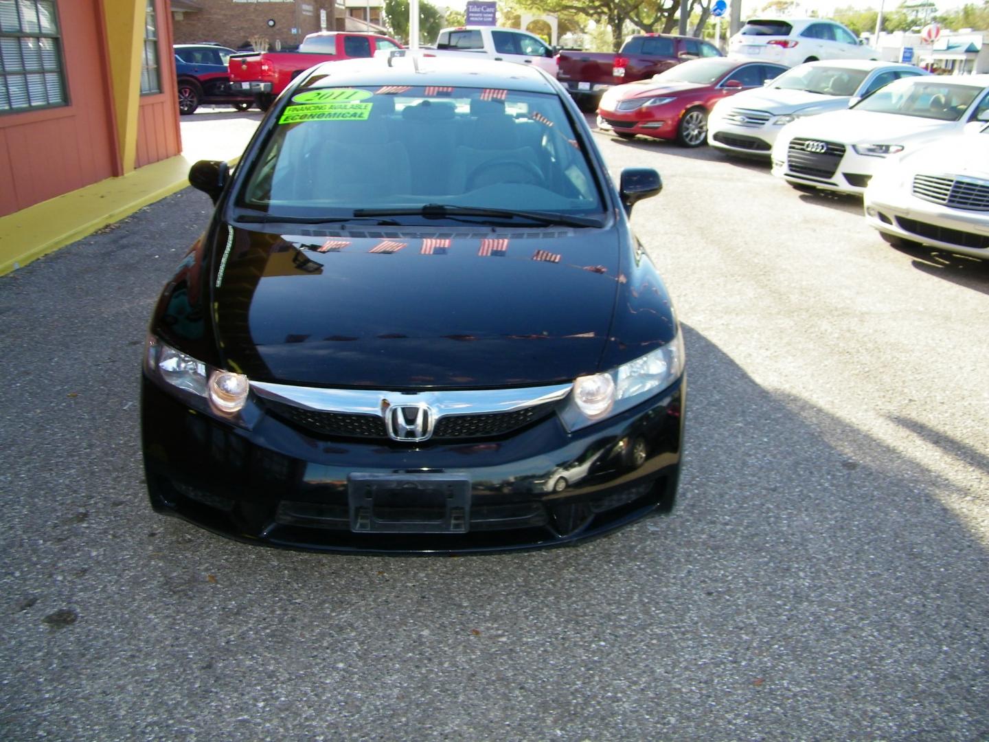 2011 Black /Gray Honda Civic LX Sedan 5-Speed AT (19XFA1F5XBE) with an 1.8L L4 SOHC 16V engine, 5-Speed Automatic transmission, located at 4000 Bee Ridge Road, Sarasota, FL, 34233, (941) 926-0300, 27.298664, -82.489151 - Photo#3